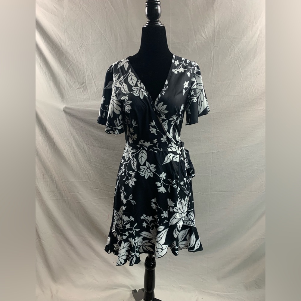 Floral Print Butterfly Sleeve Ruffle Trim Wrap Knot Side Dress - Picture 6 of 9